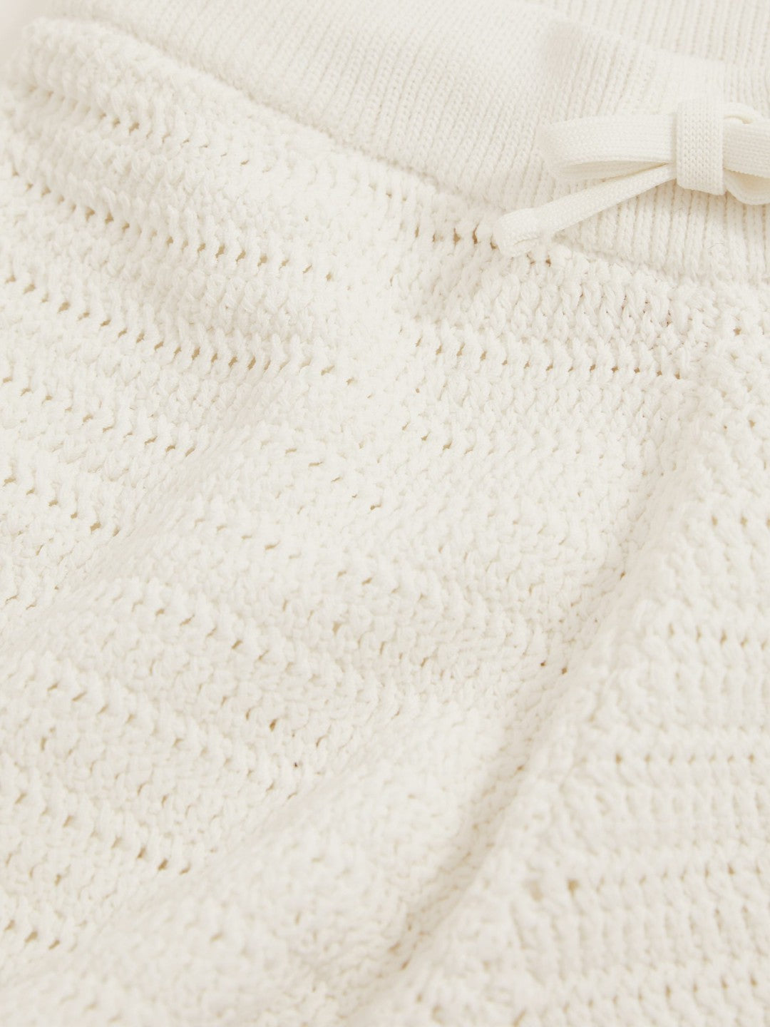 Reiss | 9-13 yrs McLaren F1 Team Crochet Shorts in Off White/Orange