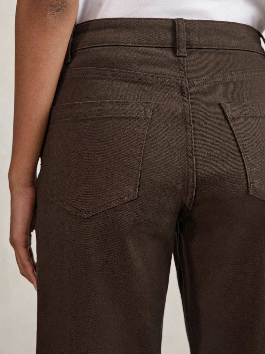 Reiss | Petite Mid-Rise Straight-Leg Jeans in Chocolate