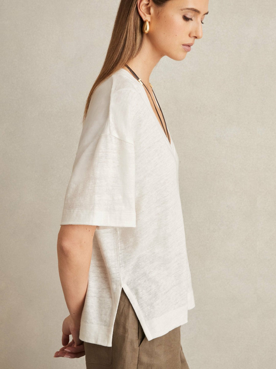 Reiss | Linen V-Neck T-Shirt in White