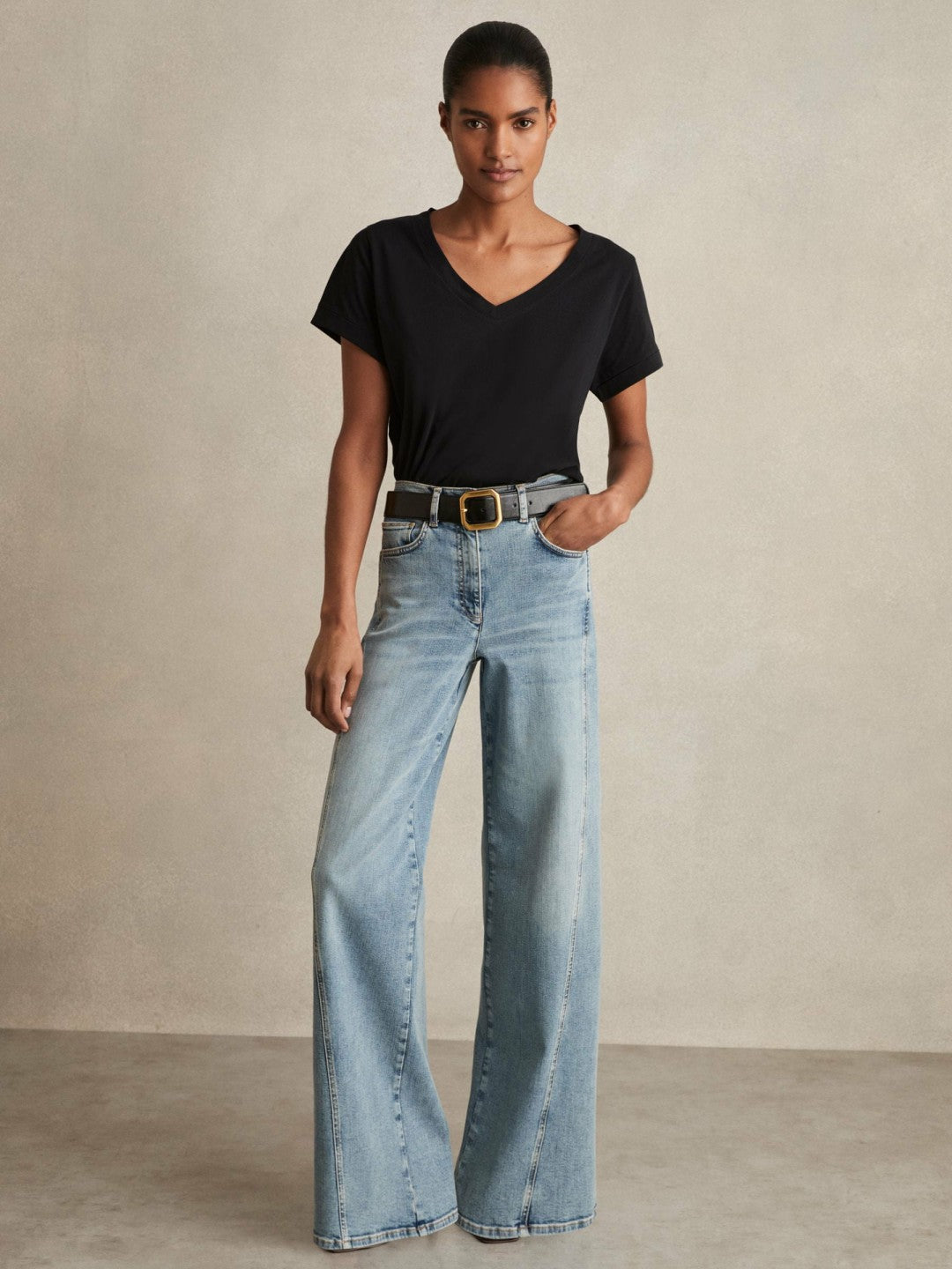 Reiss | Brushed-Cotton V-Neck T-Shirt in Black