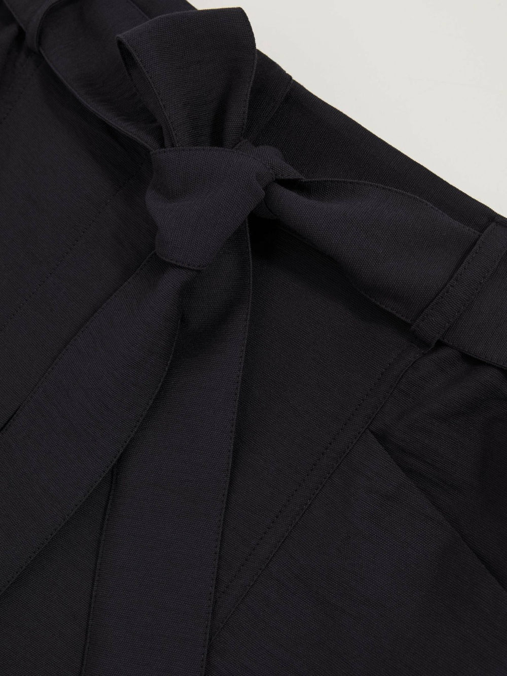 Reiss | Belted Button Tab Shorts in Navy