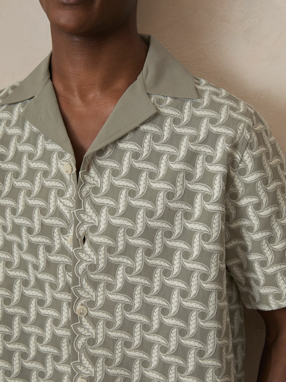 Reiss | | Ché Motif-Embroidered Shirt in Sage/White