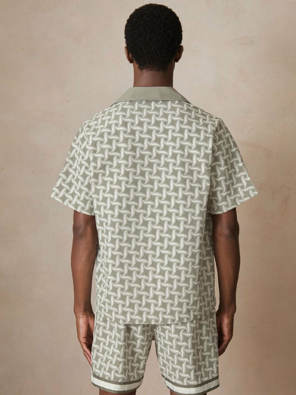 Reiss | | Ché Motif-Embroidered Shirt in Sage/White
