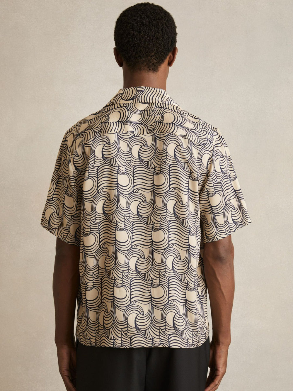 Reiss | Wave Print Cuban Collar Shirt in Off White/Navy