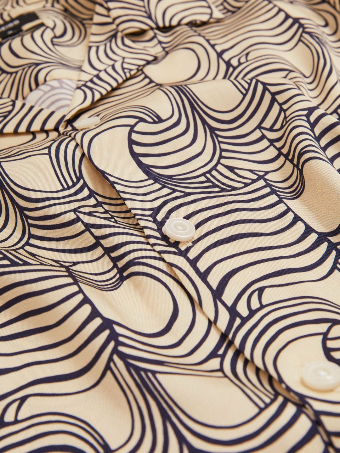 Reiss | Wave Print Cuban Collar Shirt in Off White/Navy