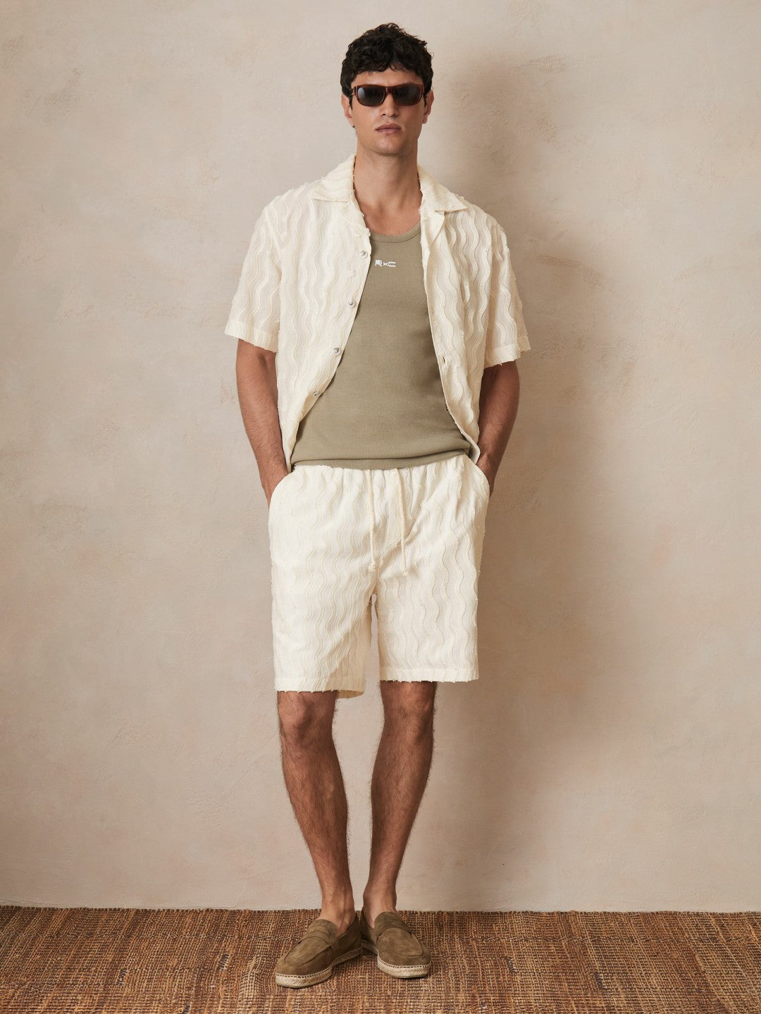 Reiss | | Ché Fringed-Wave Shorts in Off White