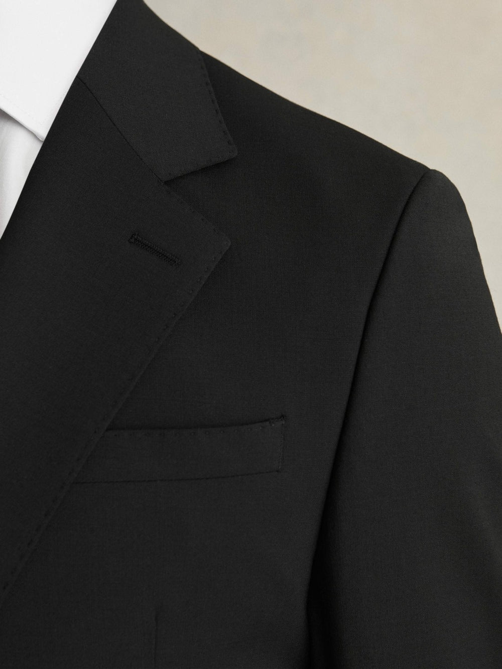 Reiss | Wool-Blend Single-Breasted Suit Blazer Slim-Fit in Black