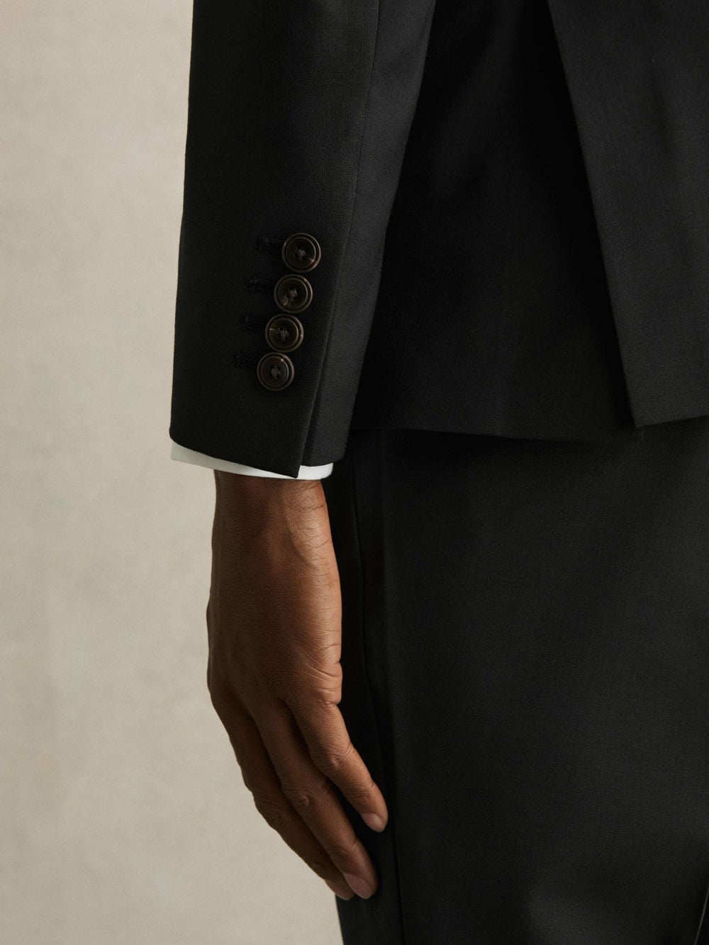 Reiss | Wool-Blend Single-Breasted Suit Blazer Slim-Fit in Black