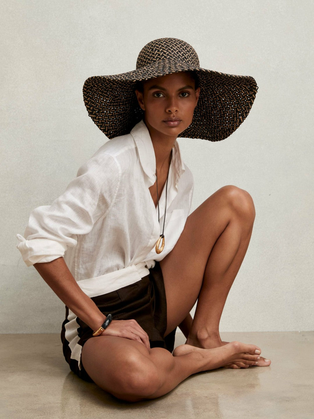 Reiss | Straw Basket-Weave Sun Hat in Black/Natural