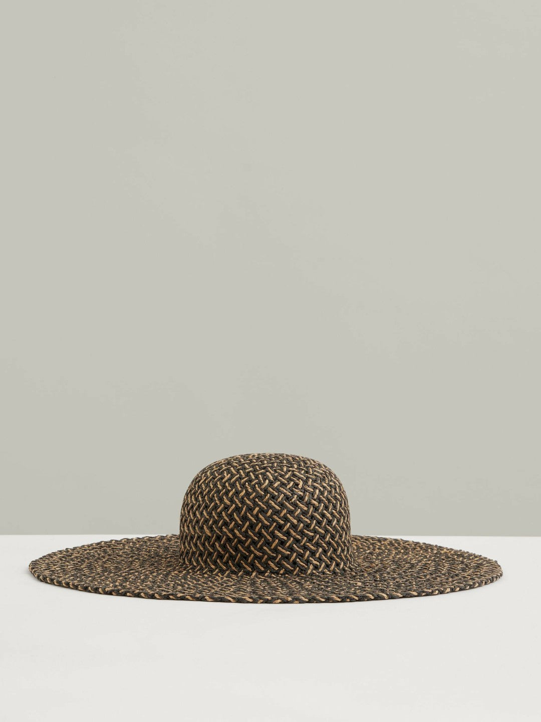 Reiss | Straw Basket-Weave Sun Hat in Black/Natural