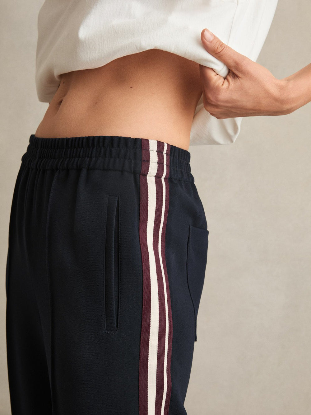 Reiss | Petite Side-Stripe Wide-Leg Trousers in Navy