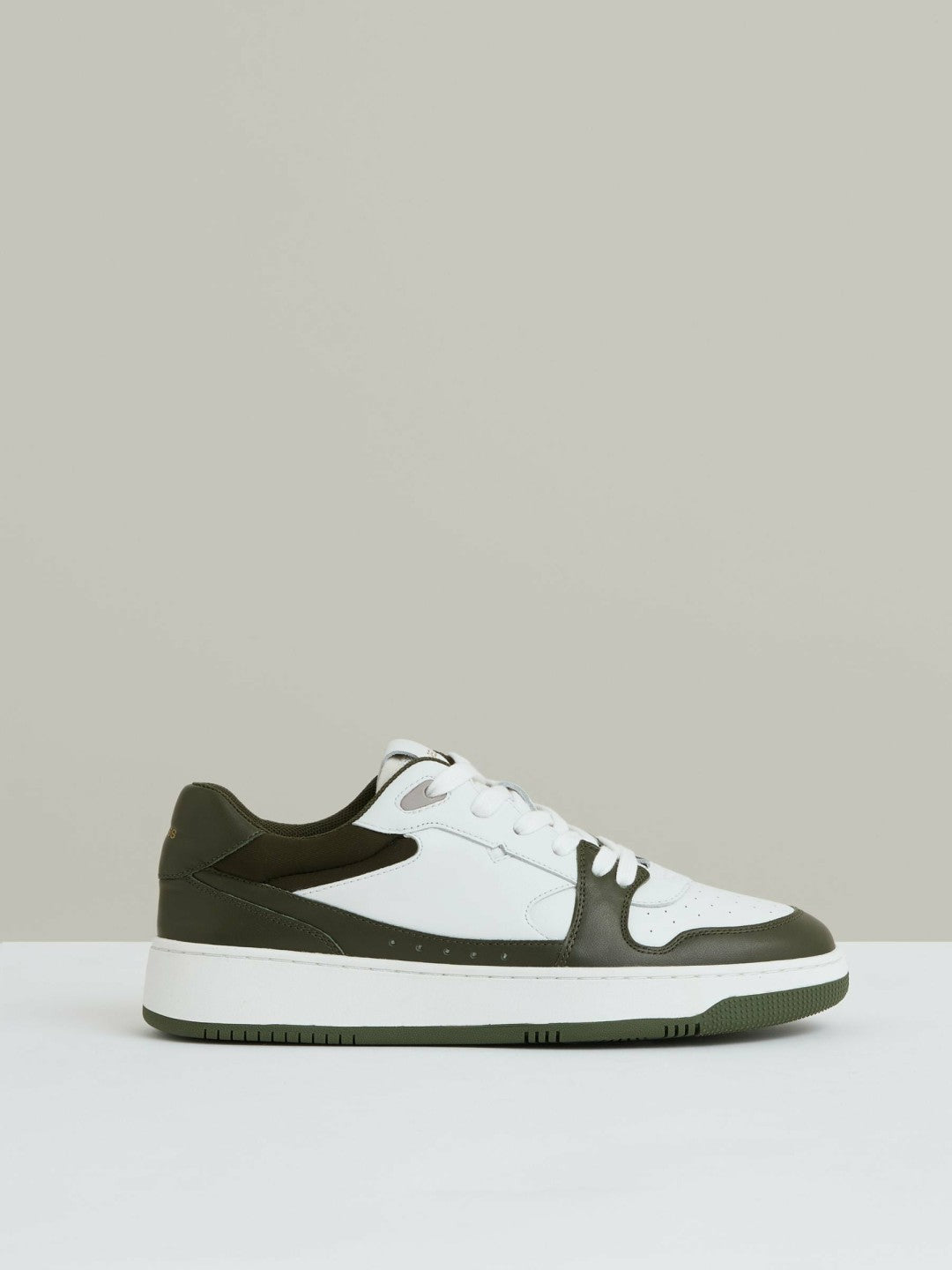 Reiss | Leather Panelled Trainers in Khaki/White