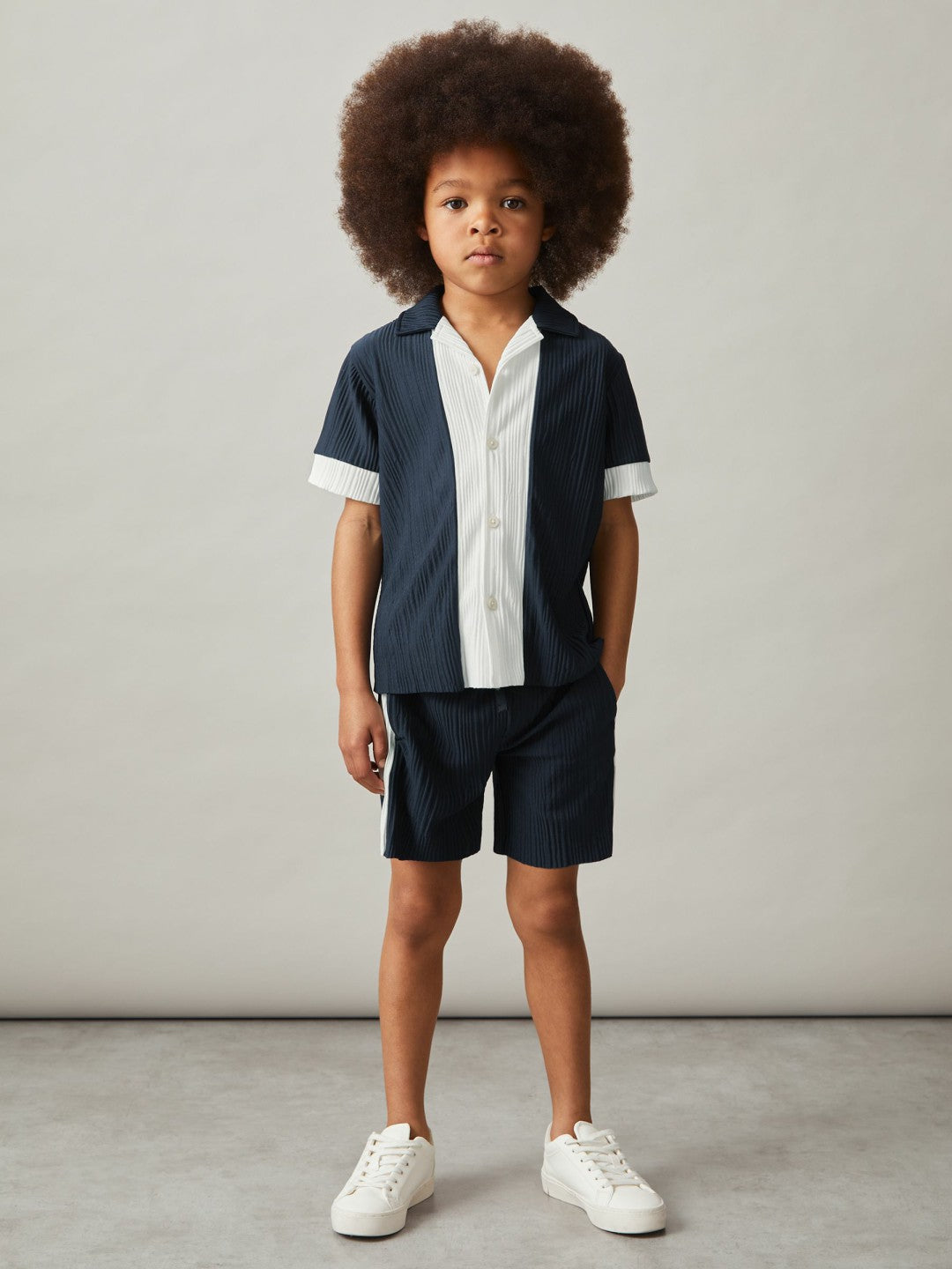 Reiss | 3-9 yrs Plissé Colour-Block Shorts in Navy/White