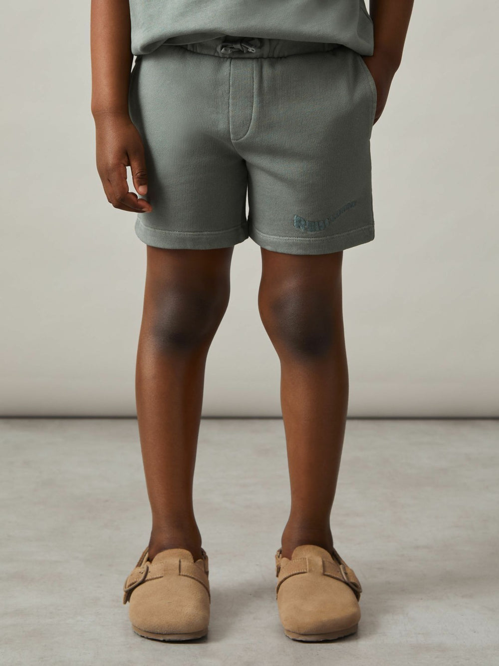 Reiss | 9-13 yrs Cotton Brand-Embroidered Shorts in Washed Sage