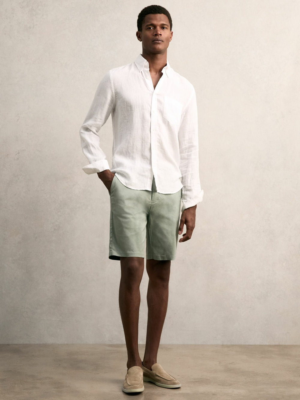 Reiss | Short Length Casual Chino Shorts in Pistachio