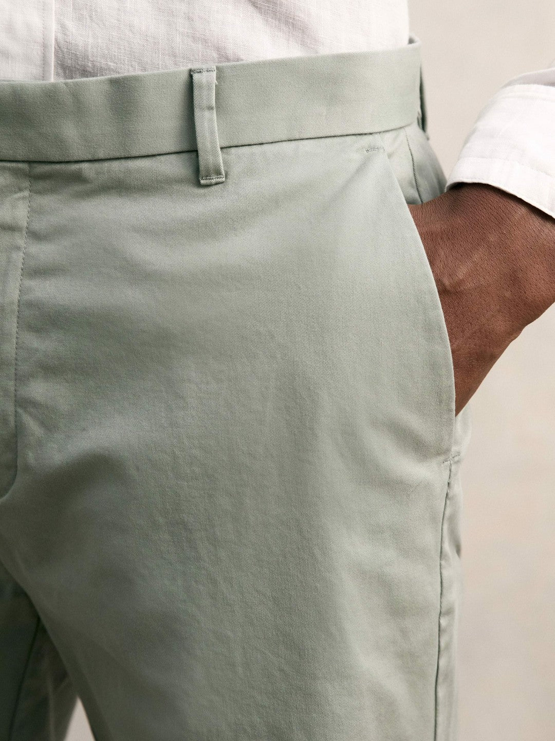 Reiss | Short Length Casual Chino Shorts in Pistachio