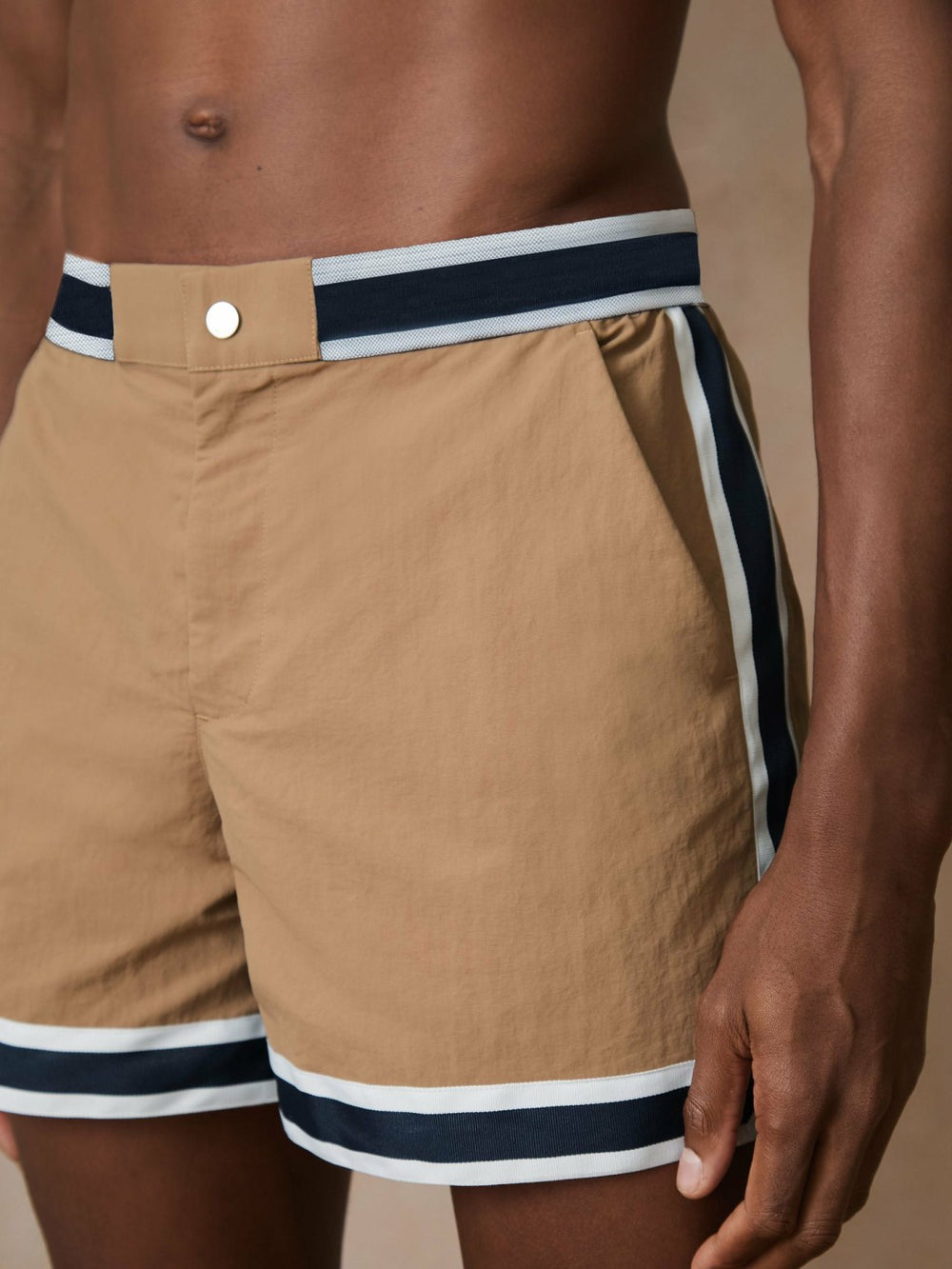 Reiss | | Ché Stripe-Trim Swim Shorts in Camel