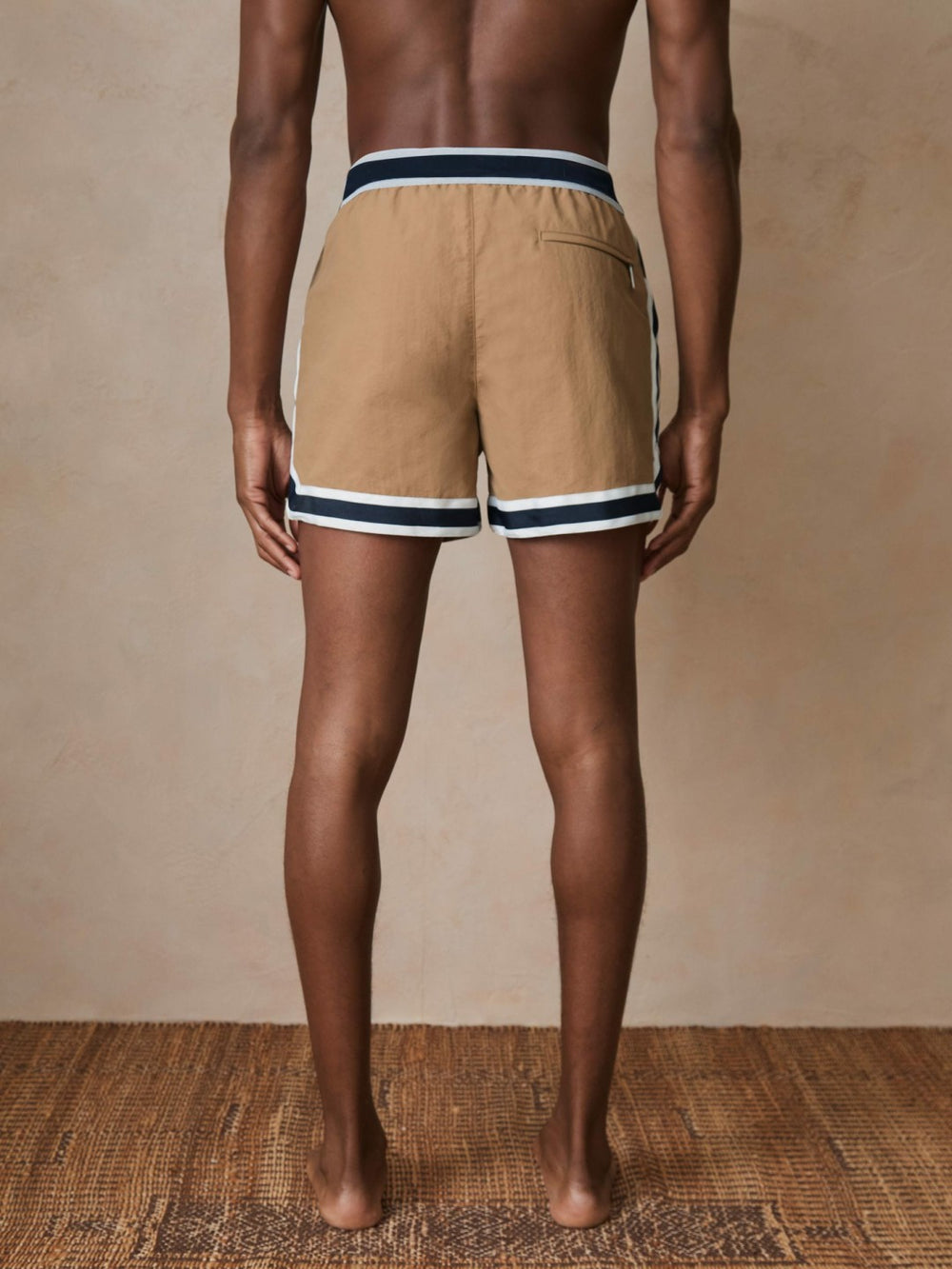 Reiss | | Ché Stripe-Trim Swim Shorts in Camel