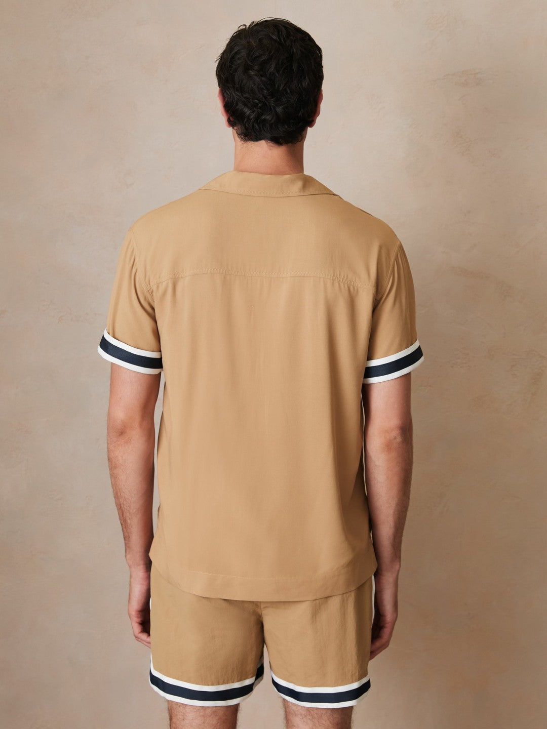 Reiss | | Ché Stripe-Cuff Shirt in Camel