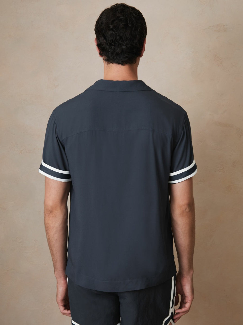 Reiss | | Ché Stripe-Cuff Shirt in Navy