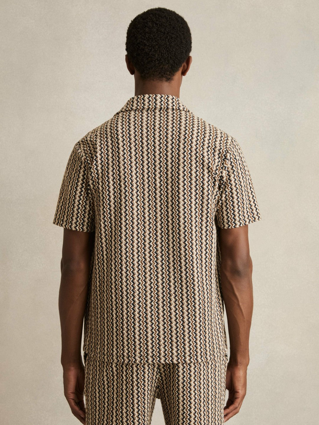 Reiss | Zig-Zag Knit Cuban-Collar Shirt in Tobacco Brown