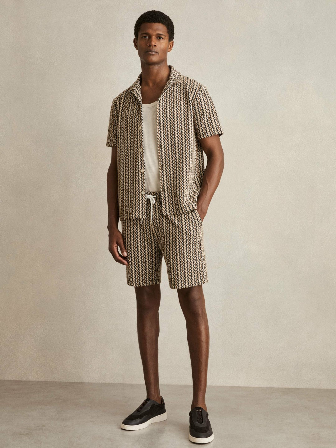 Reiss | Zig-Zag Knit Drawstring Shorts in Tobacco Brown
