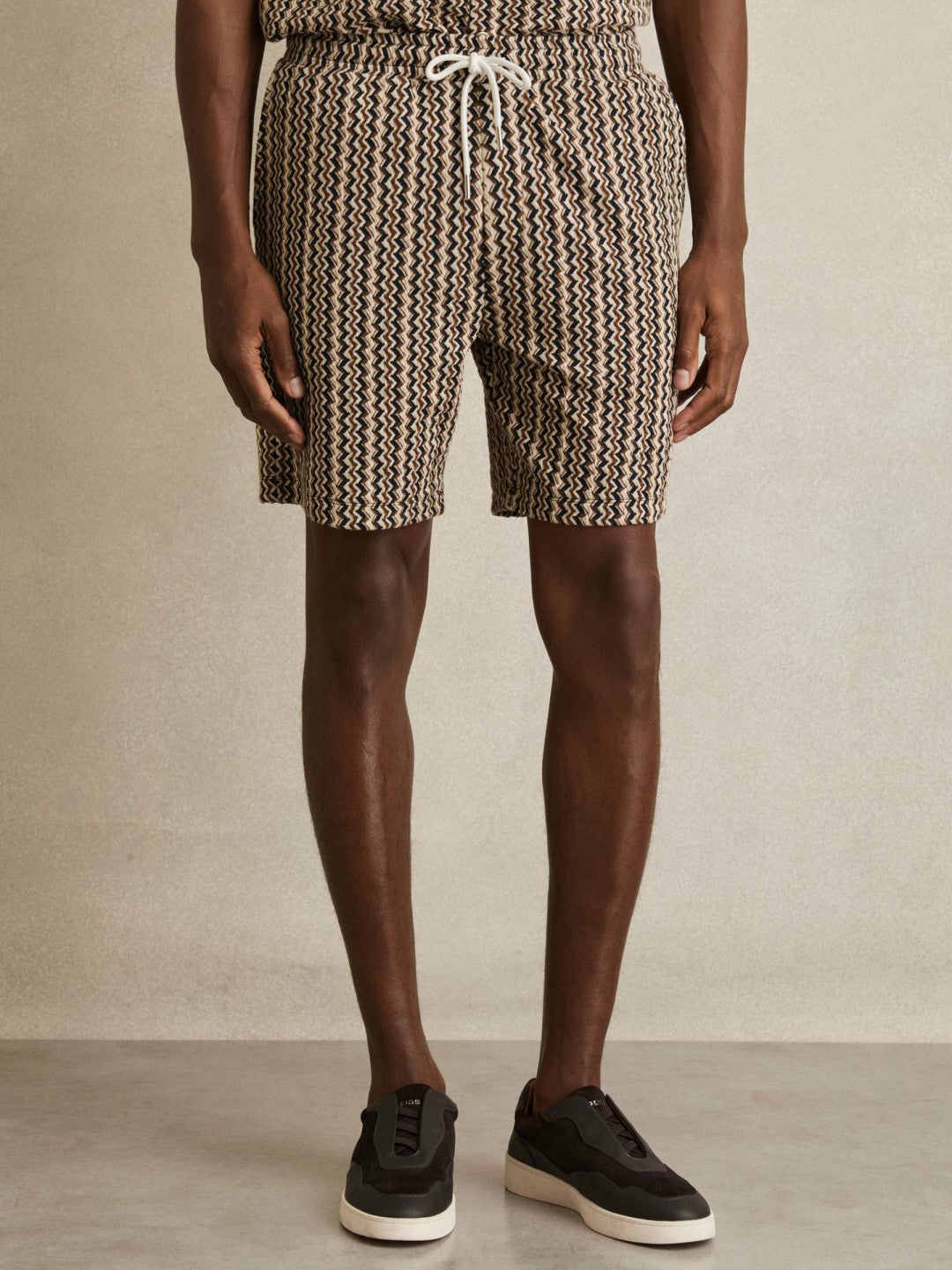 Reiss | Zig-Zag Knit Drawstring Shorts in Tobacco Brown