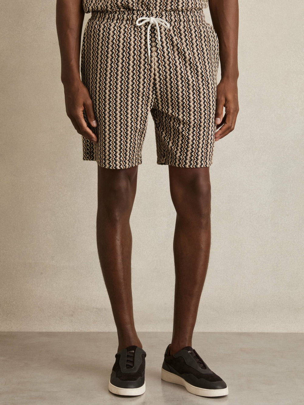 Reiss | Zig-Zag Knit Drawstring Shorts in Tobacco Brown