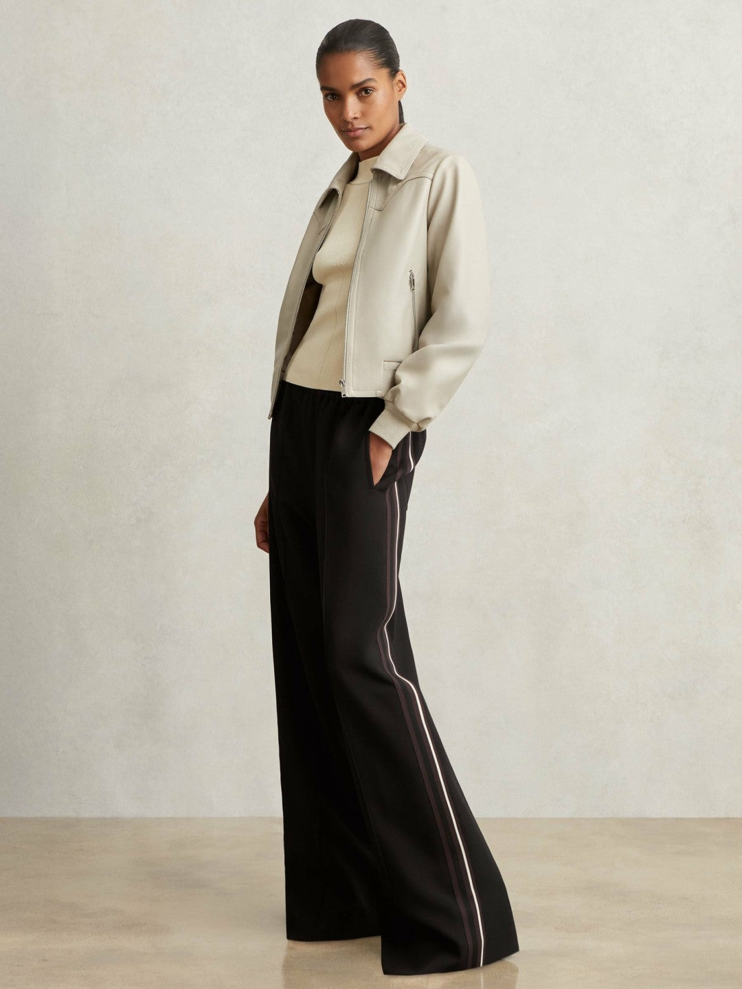 Reiss | Petite Side-Stripe Wide-Leg Trousers in Black