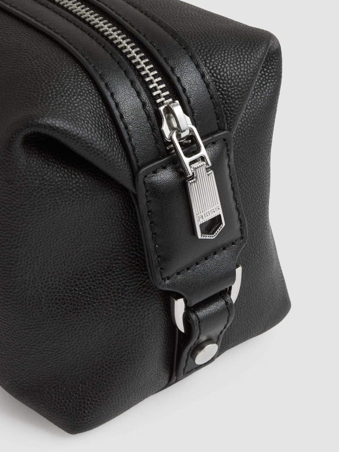 Reiss | Micro-Grain Leather Washbag in Black