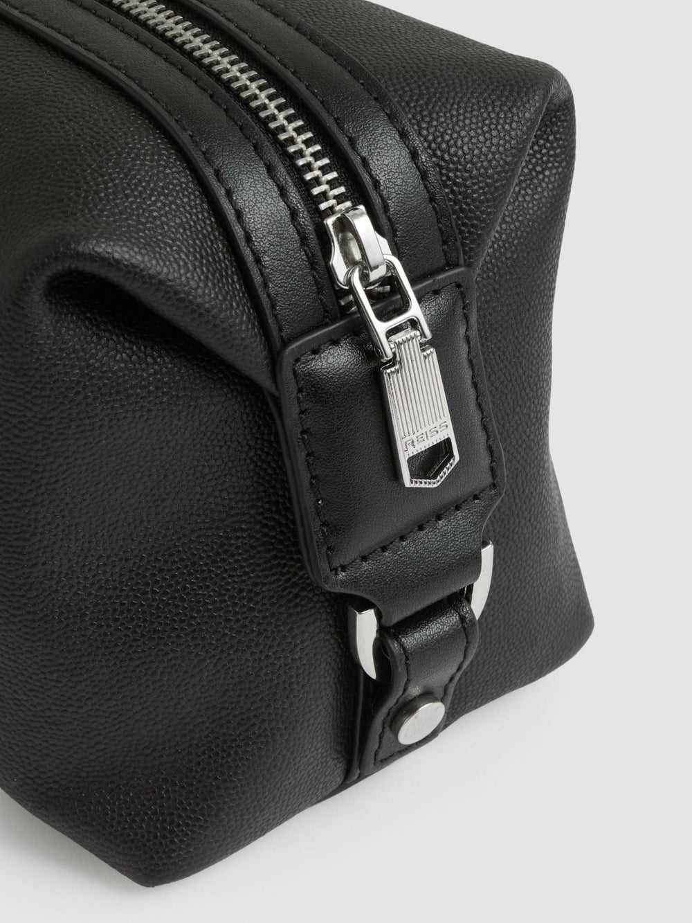 Reiss | Micro-Grain Leather Washbag in Black