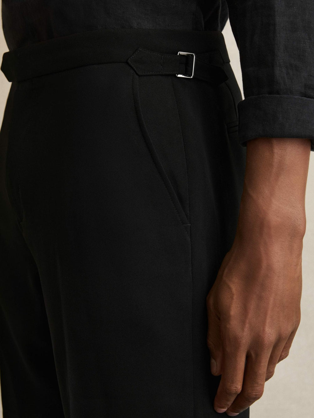 Reiss | Side-Adjuster Tailored Shorts in Black