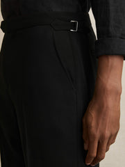 Reiss | Side-Adjuster Tailored Shorts in Black