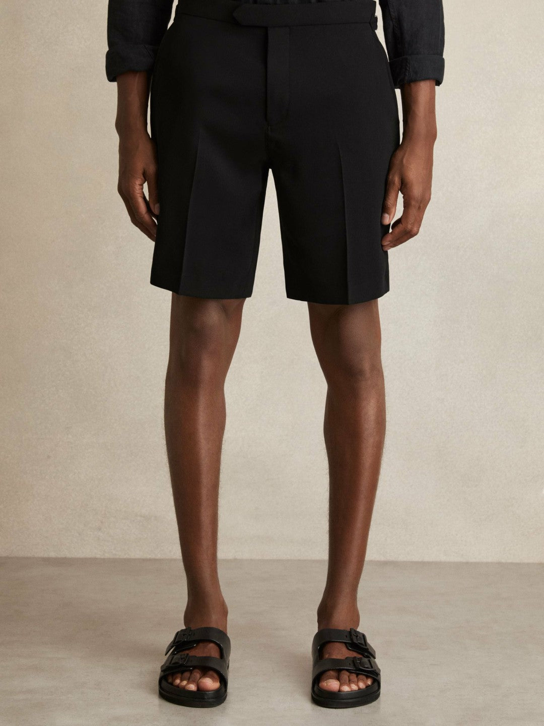 Reiss | Side-Adjuster Tailored Shorts in Black