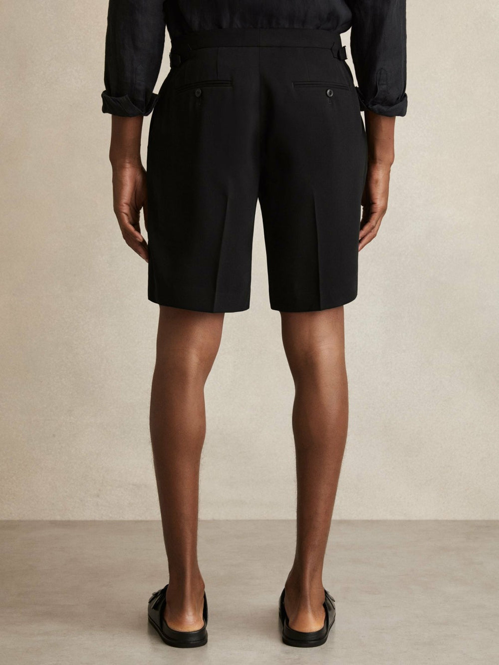 Reiss | Side-Adjuster Tailored Shorts in Black