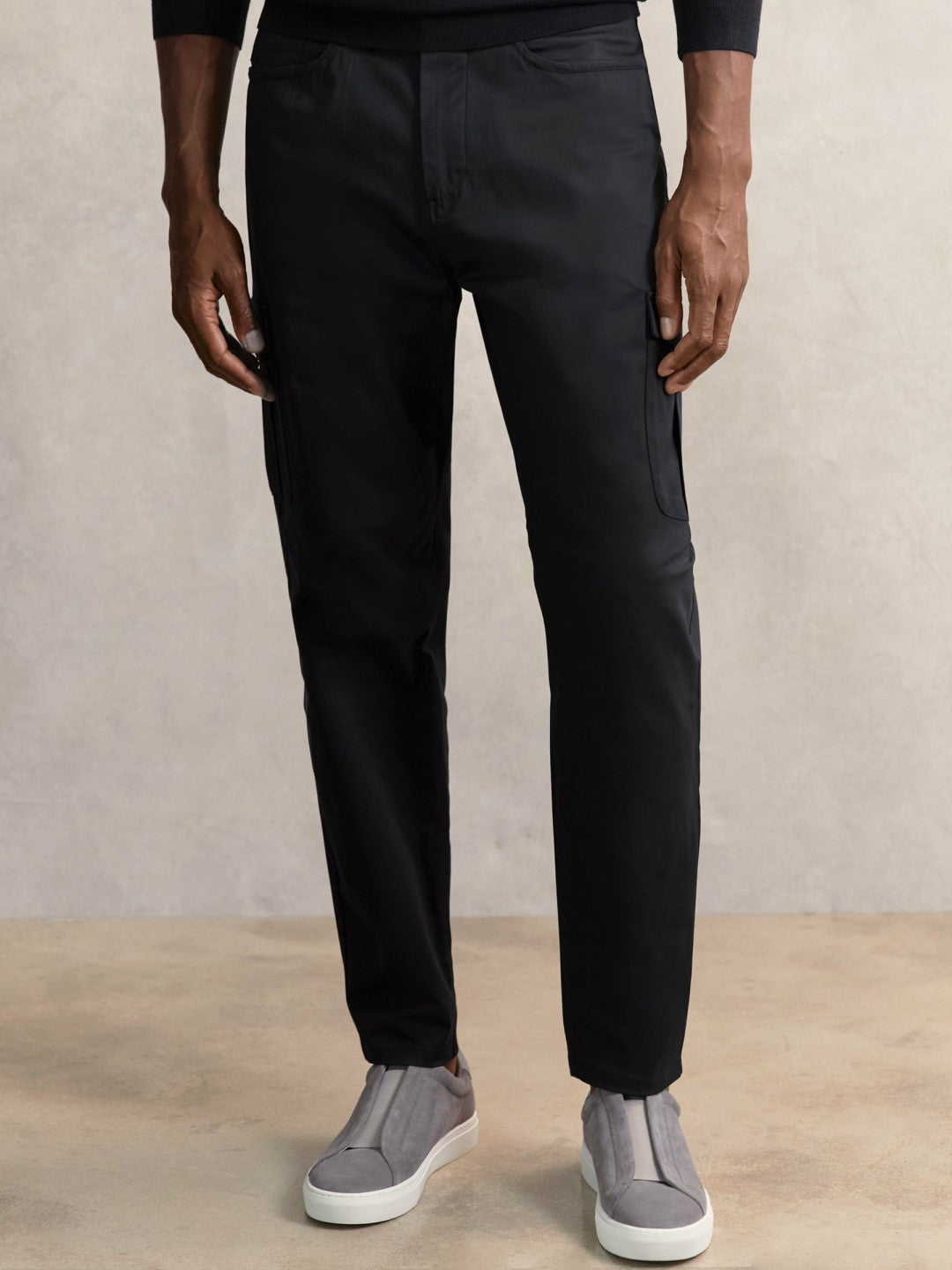 Reiss | Cotton-Lyocell Cargo Trousers in Navy