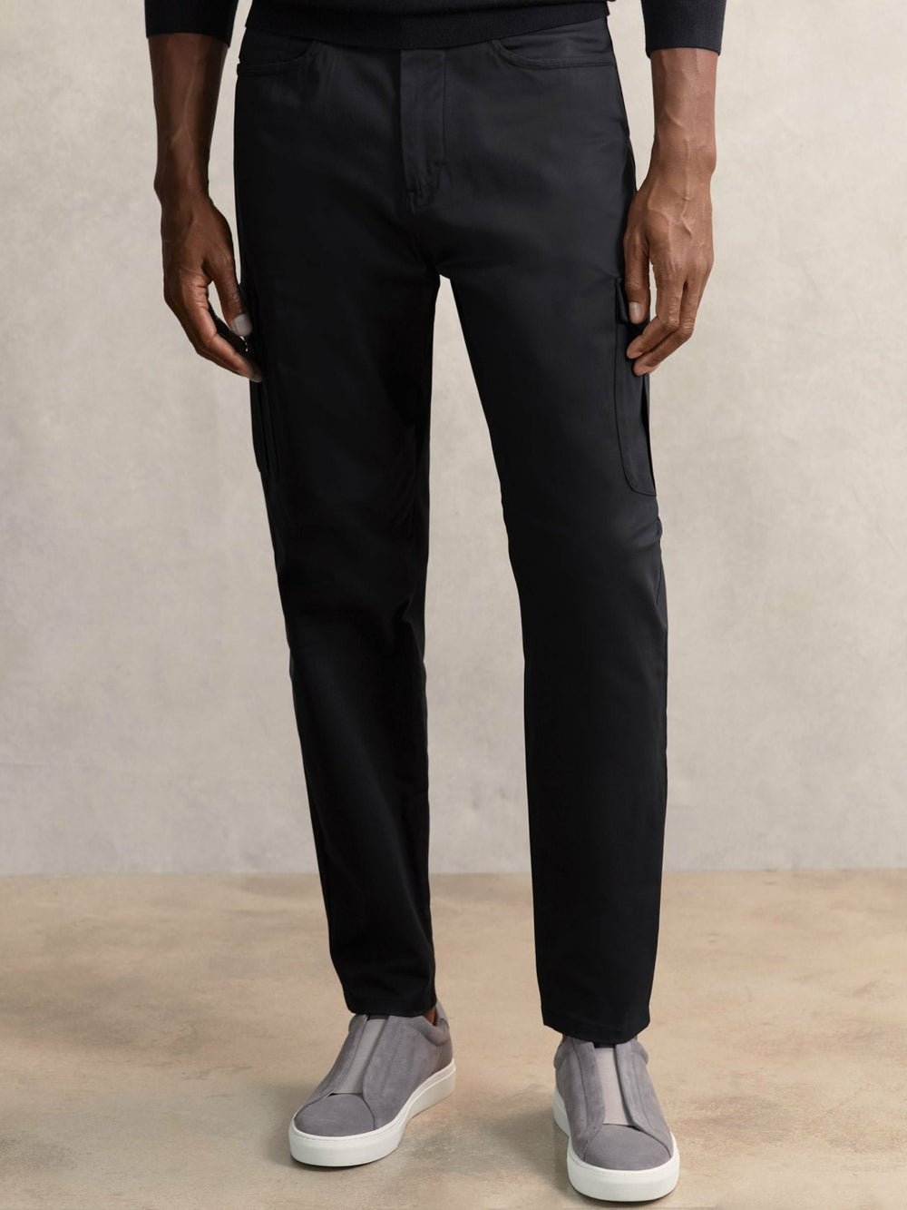 Reiss | Cotton-Lyocell Cargo Trousers in Navy
