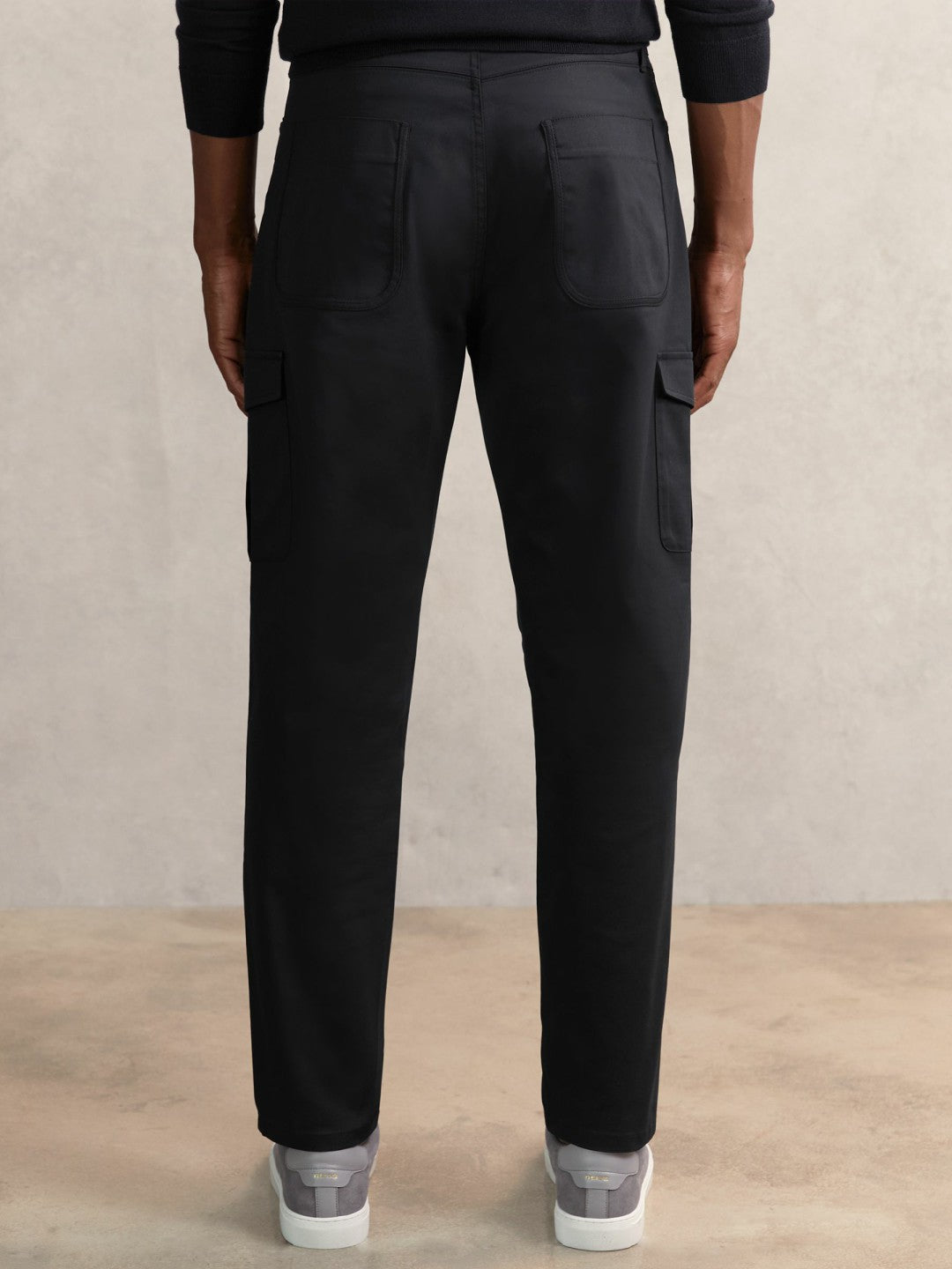 Reiss | Cotton-Lyocell Cargo Trousers in Navy
