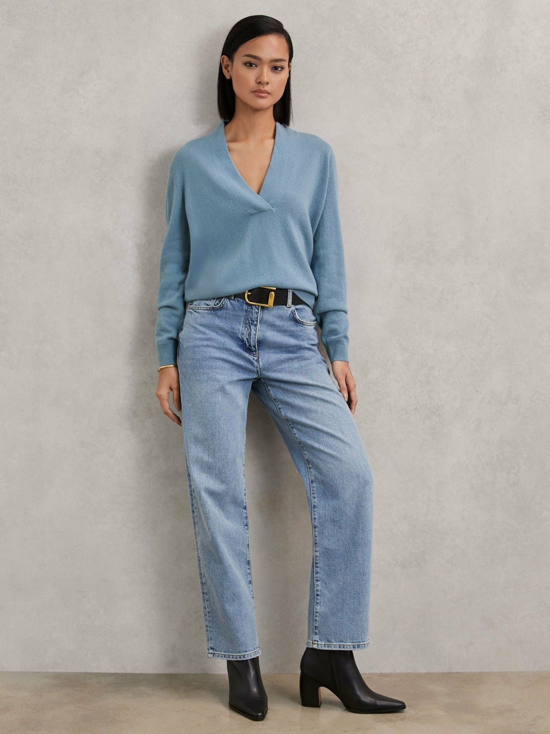 Reiss | Cashmere V-Neck Jumper in Blue