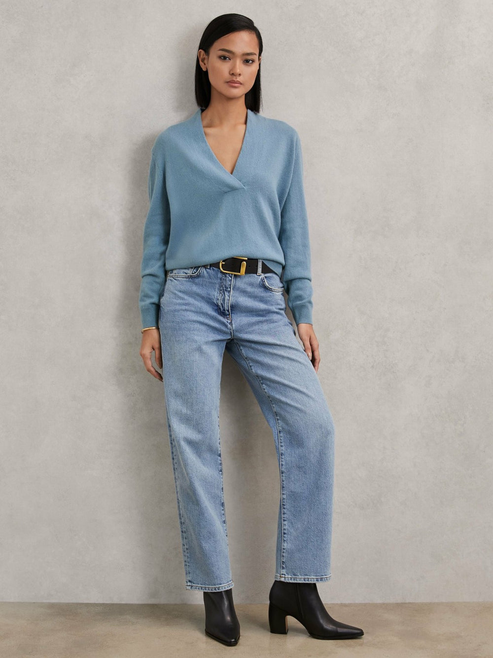 Reiss | Cashmere V-Neck Jumper in Blue