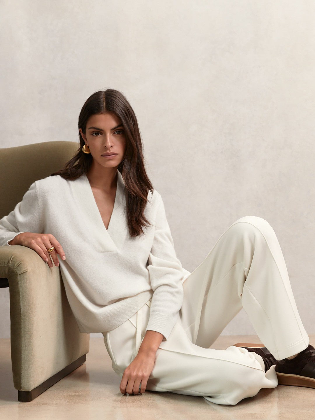 Reiss | Cashmere V-Neck Jumper in Cream