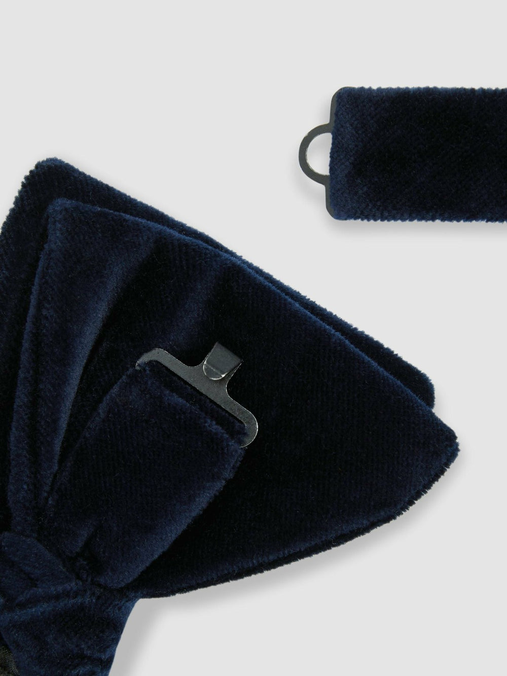 Reiss | Velvet Bow Tie in Navy