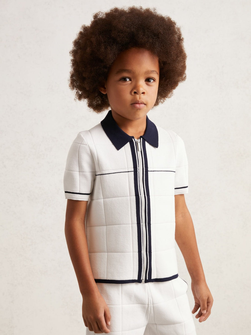 Reiss | 9-13 yrs Tipped Knit Zip-Through Shirt in White/Navy