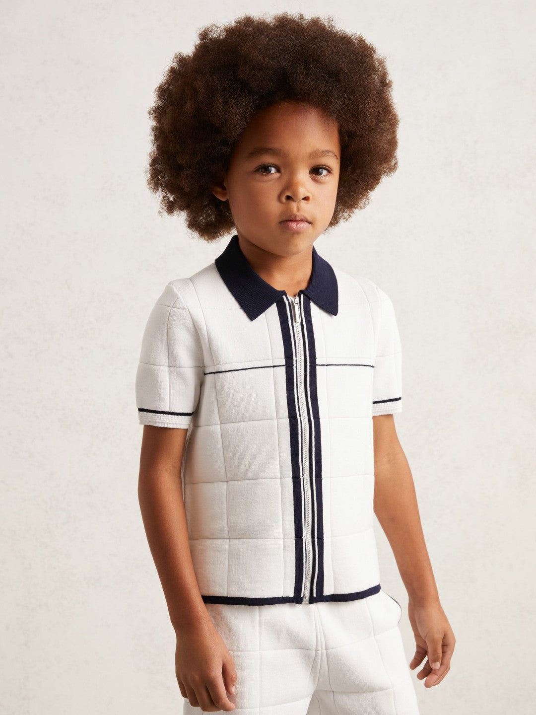 Reiss | 9-13 yrs Tipped Knit Zip-Through Shirt in White/Navy