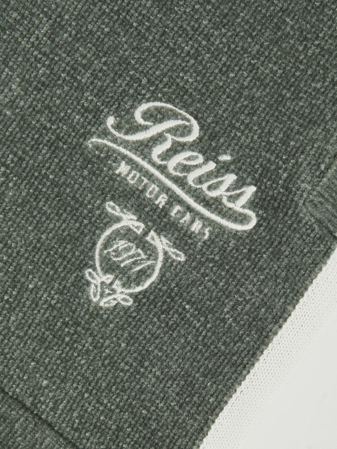 Reiss | 9-13 yrs Chenille Tipped Motor Cars Shorts in Dark Sage Green/White
