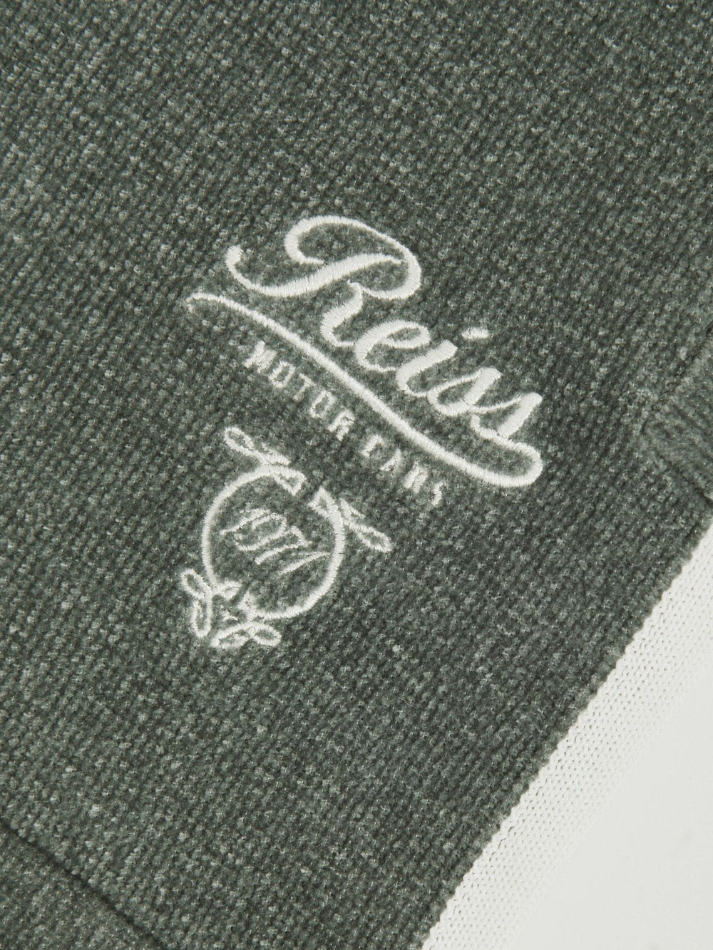 Reiss | 9-13 yrs Chenille Tipped Motor Cars Shorts in Dark Sage Green/White