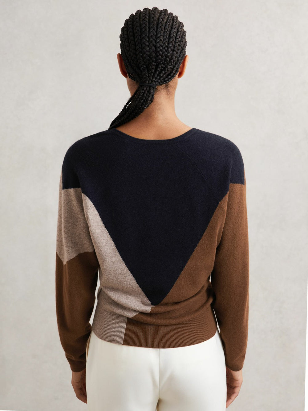 Reiss | Wool-Blend Colourblock Knit Jumper with Cashmere in Toffee Brown/Navy/Neutral