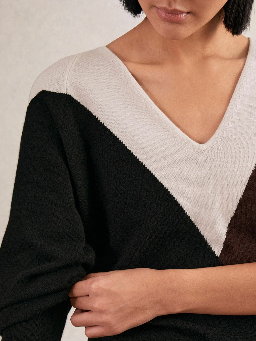 Reiss | Wool-Blend Colourblock Knit Jumper with Cashmere in Black/Burgundy/Cream