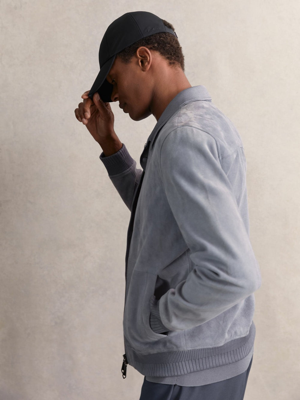 Reiss | Embroidered Logo Tech Baseball Cap in Navy
