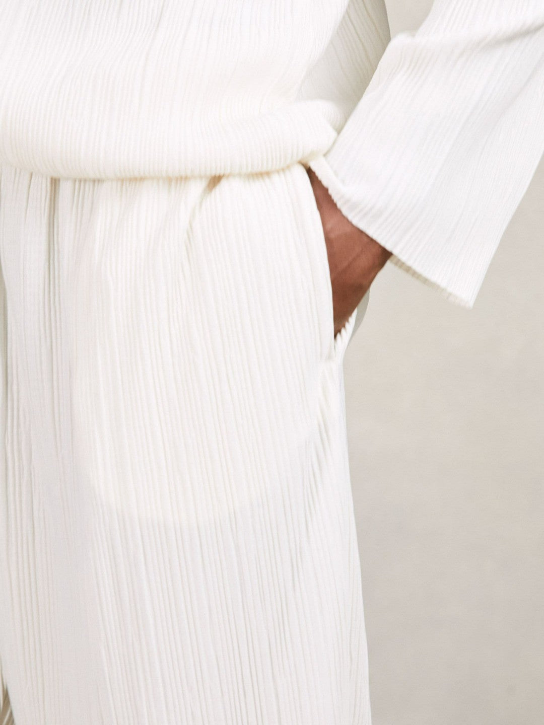 Reiss | Plissé Wide Leg Trousers in Off White